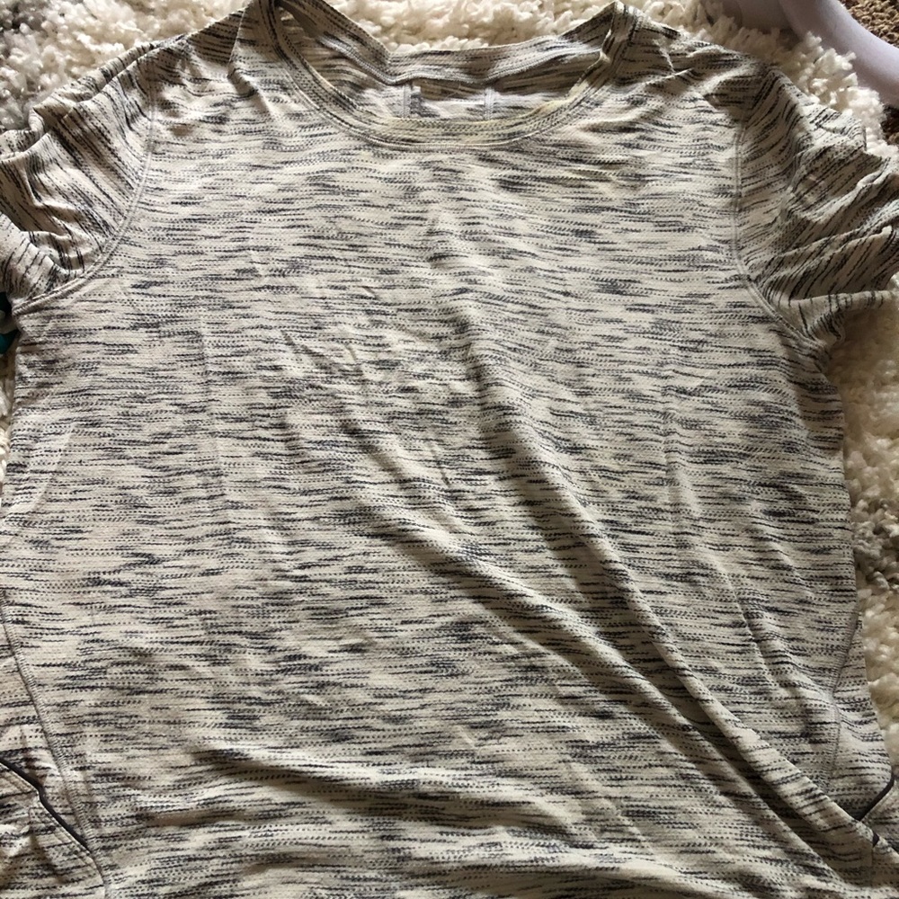 Short sleeve crop length